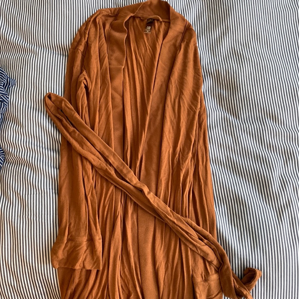 skims sleep robe in “copper”
